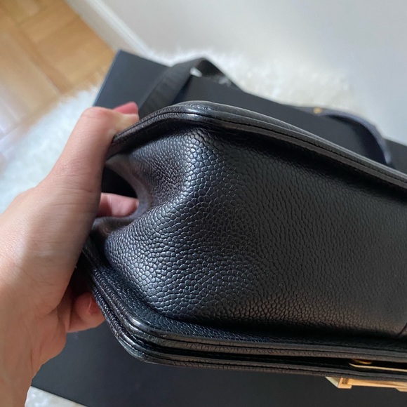 Chanel Medium Boy Handbag in Caviar Leather - Picture 7 of 13